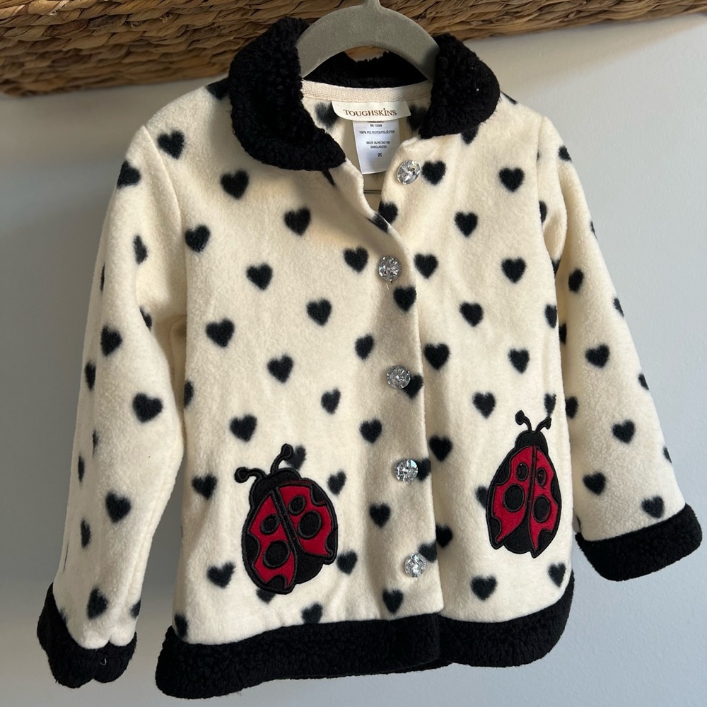 Coat foe 2t girl, white with black harts.